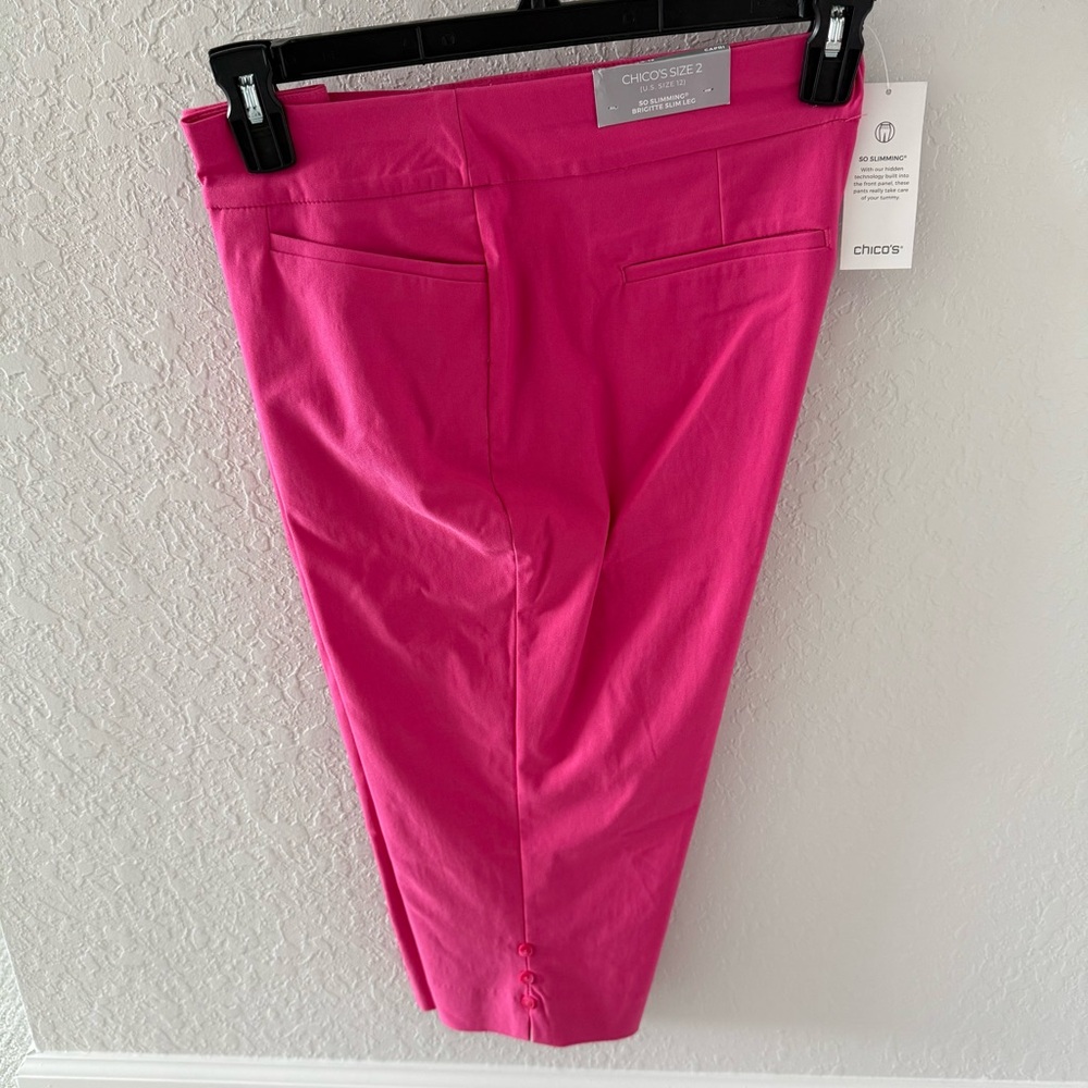 Chico's Pink/Fuschia SoSlimming Capris for Women size 2